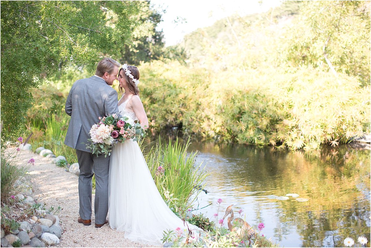 _laurahernandez's tweet photo. An intimate private estate wedding in the hills of #CarmelValley on the blog today! https://t.co/QEnD8vFO2A #wedding #carmel #estatewedding https://t.co/xCgMu9bat3