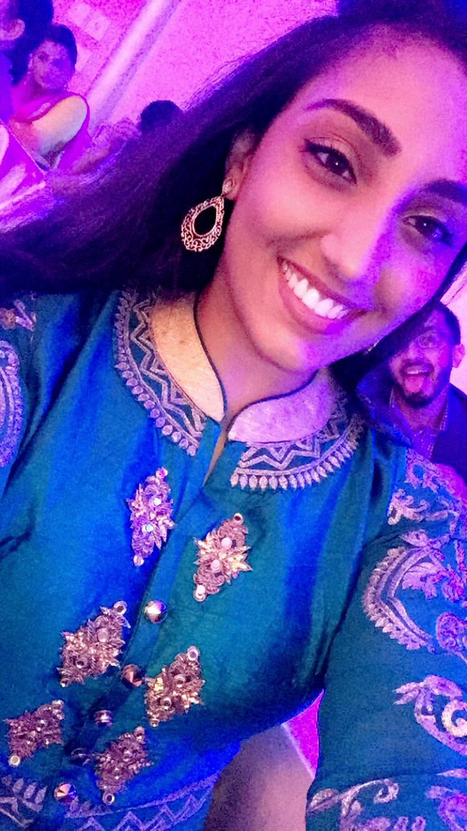 jsidhu13's tweet image. #punjabibeauty #whynot #samepose