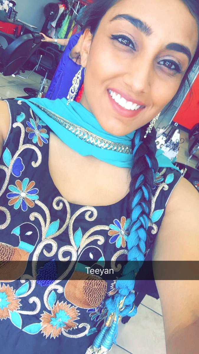 jsidhu13's tweet image. #punjabibeauty #whynot #samepose