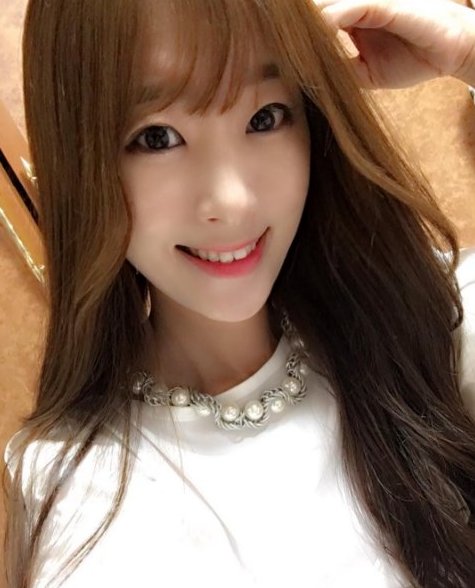 PolarisEntDiary's tweet photo. ⚫ Myoumi Young (@MYoungDiario)
⚫

▪20 anos
▪Visual do StarFish
▪Trainee https://t.co/WrOxFXWK7q