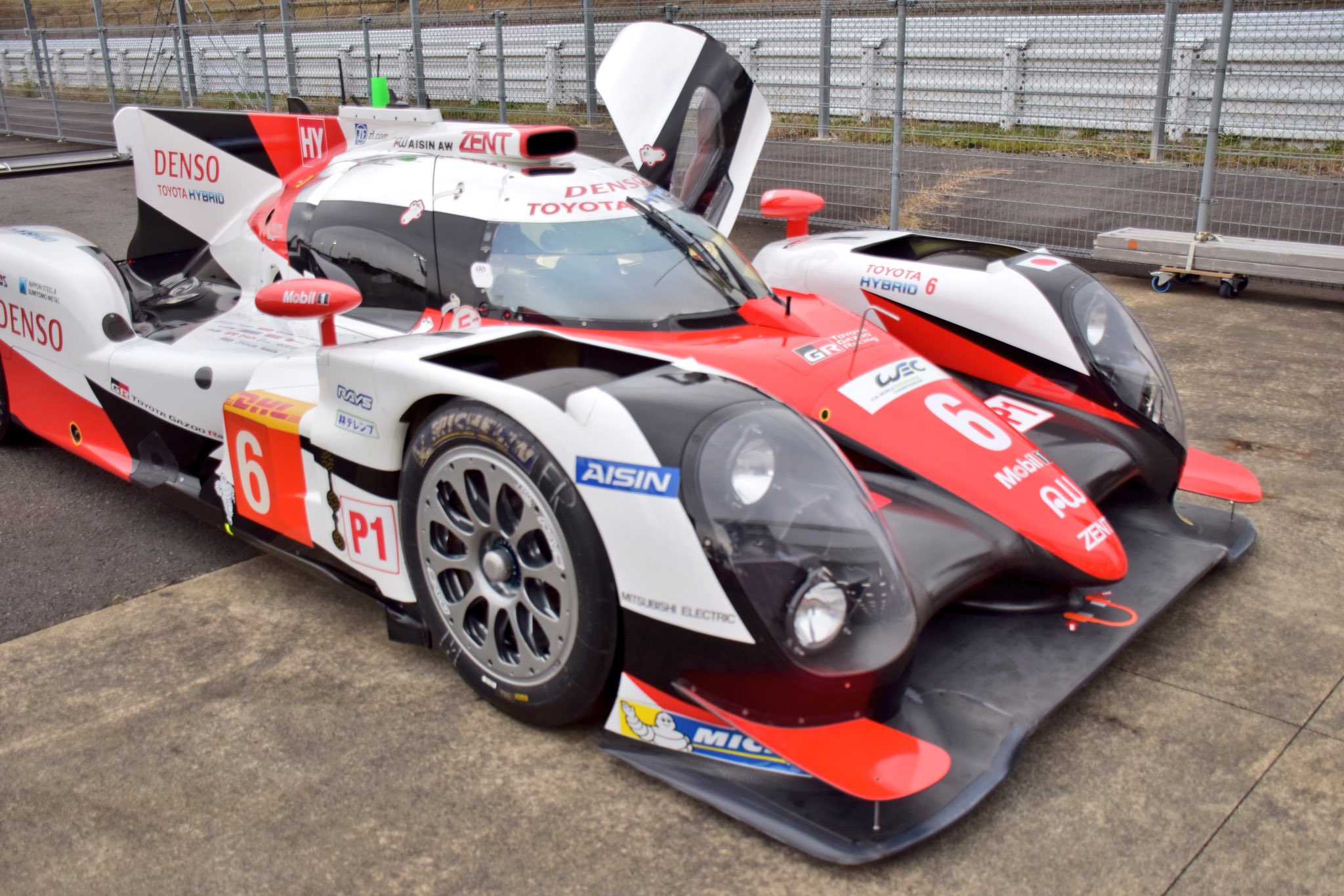 Toyota Gazoo Racing Wecfuji アメリカ オースティンからレースを終えたままの姿で 富士に運 ばれてきたts050 Hybrid メカニックたちの手によりキレイに整備されていました Wecjp Wec 6hfuji T Co In4ewjfg8p Twitter
