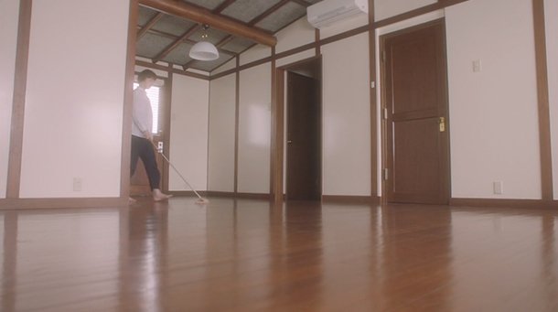 미니멀 라이프, 내리막 사회의 복음 by 안은별

물건을 최소한만 갖추도록 극단적으로 정리하는 이들이 미니멀리스트란 이름으로 지금 일본에서 큰 공감과 환호를 얻고 있다.
ize.co.kr/articleView.ht…