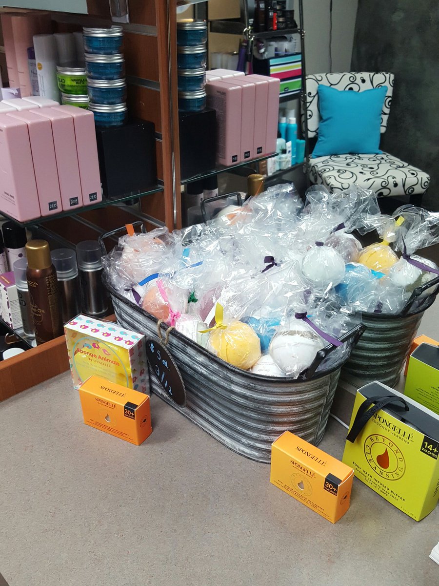 shirleyelaines's tweet image. Bath Bombs are #thebomb.com #fizzyfun #fragrant #silkysmooth
@shirleyelaines