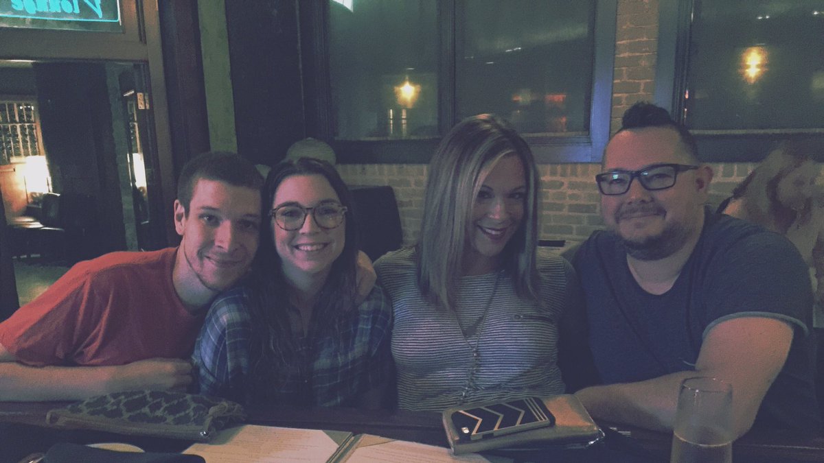 thejaydeleo's tweet photo. Hanging before @rachaelyamagata! https://t.co/E2IbqlCpRA