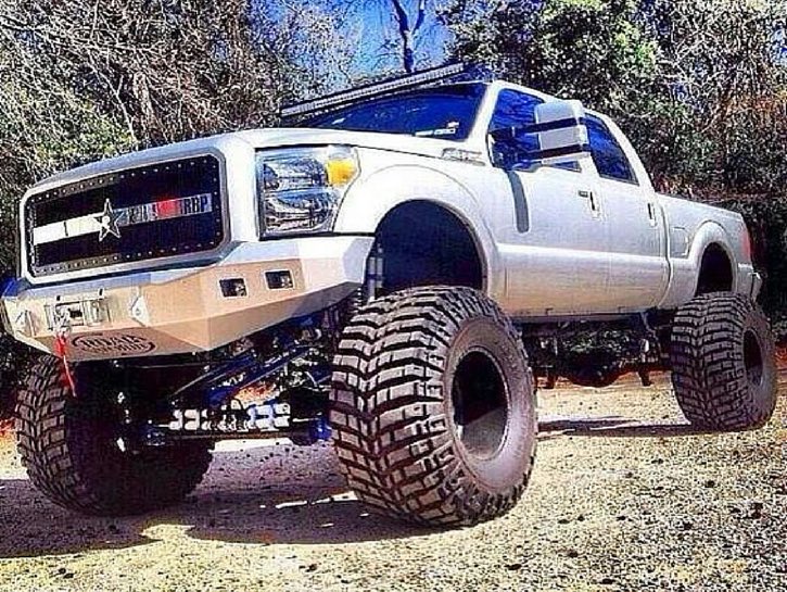 Diesel_Nation4's tweet photo. This Powerstroke 😍 https://t.co/b59KUffarG