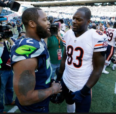 RedCupSports's tweet photo. I Love Hearing Martellus Bennett Talk Shit About His Former Teams https://t.co/V1zFzefCJJ https://t.co/W0nsLkOVta