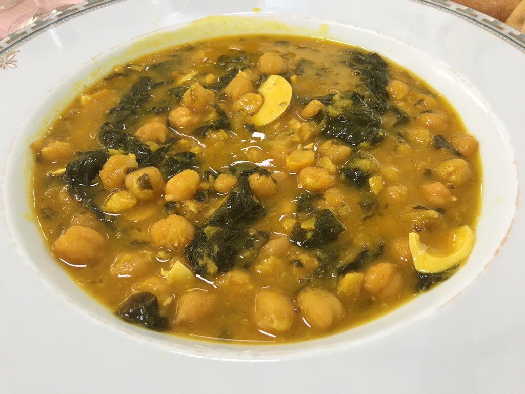 Mesadedos's tweet photo. .@LaHoja_LaFueya celebra del 19 al 23 de octubre el #Desarme con un súper menú asturiano por tan solo 30 €. Nosotros iremos y tú? https://t.co/LuUXUqZC8J