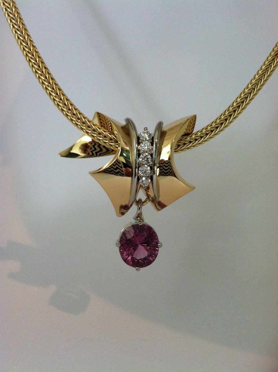 YankeDesigns's tweet image. Ladies 18kt Yellow &amp;amp; White Gold Pendant with Pink Spinel and Diamond.