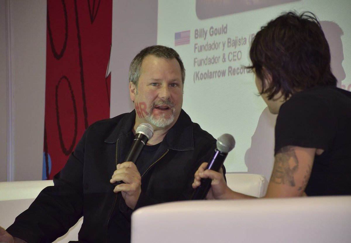 Col5punto0's tweet photo. Sobre los retos de la industria musical en plataformas digitales nos habla a esta hora @MRGOULD de @FaithNoMore en #Col30 #Col40Música https://t.co/n7vtsJSJ1h