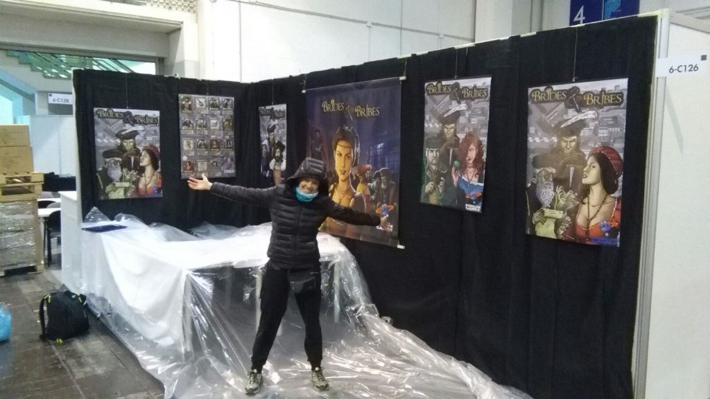 SpaceballoonGam's tweet photo. Assembling our booth at Essen Spiel!
#essenfair #boardgame #bridesandbribes https://t.co/sQSErJZL6k