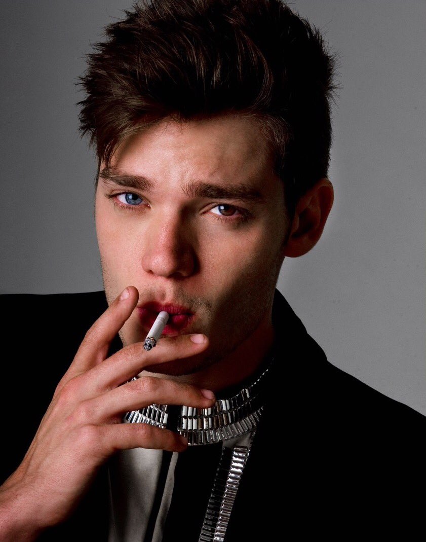 ObedientFallen's tweet image. Quick cigarette to start the day, then I'm off to work.