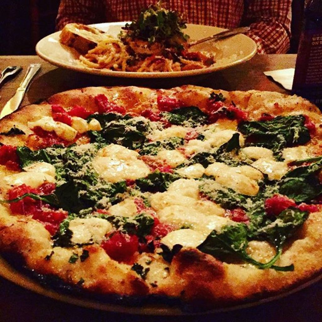 SetteLuna's tweet photo. If there's one thing we know for sure, you can never have too much pizza. #SetteLuna https://t.co/uZfxMlqVjB