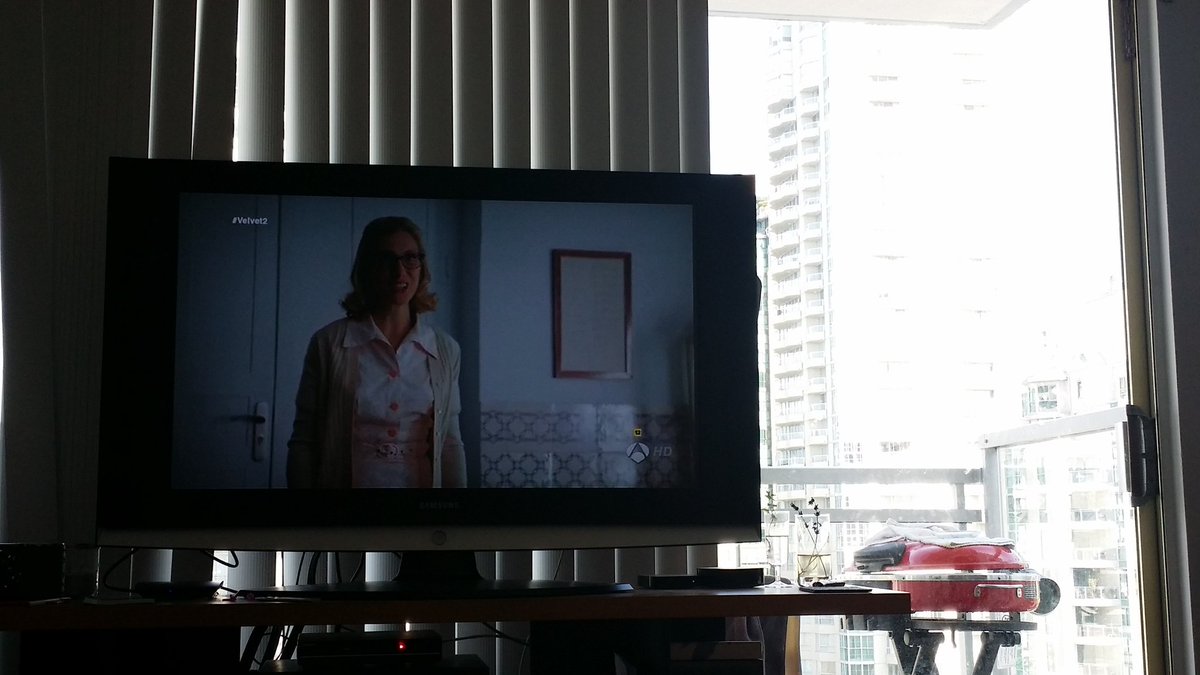 kakemillan's tweet photo. #Velvet2 desde Vancouver Canada 😉 https://t.co/I51OnVxcSO