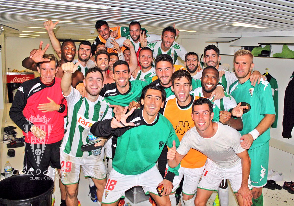 Esta es la 📸 de la victoria. Pasamos de ronda en la #CopaDelRey 😉.