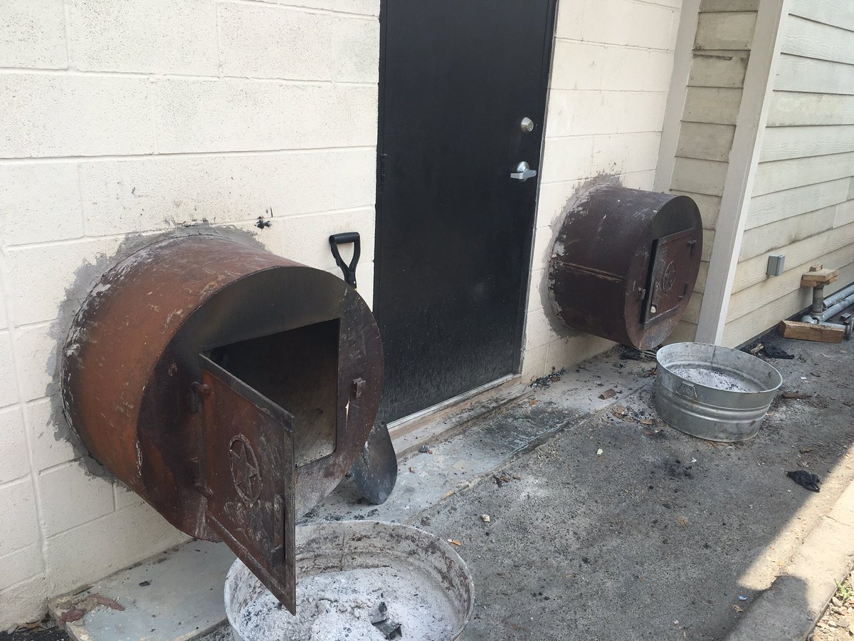 tmbbq's tweet photo. Cooking with an offset smoker can be a challenge in Houston, but there are a few ways around the regulations. https://t.co/6WHrK9u4bj https://t.co/r16xOhRtPt