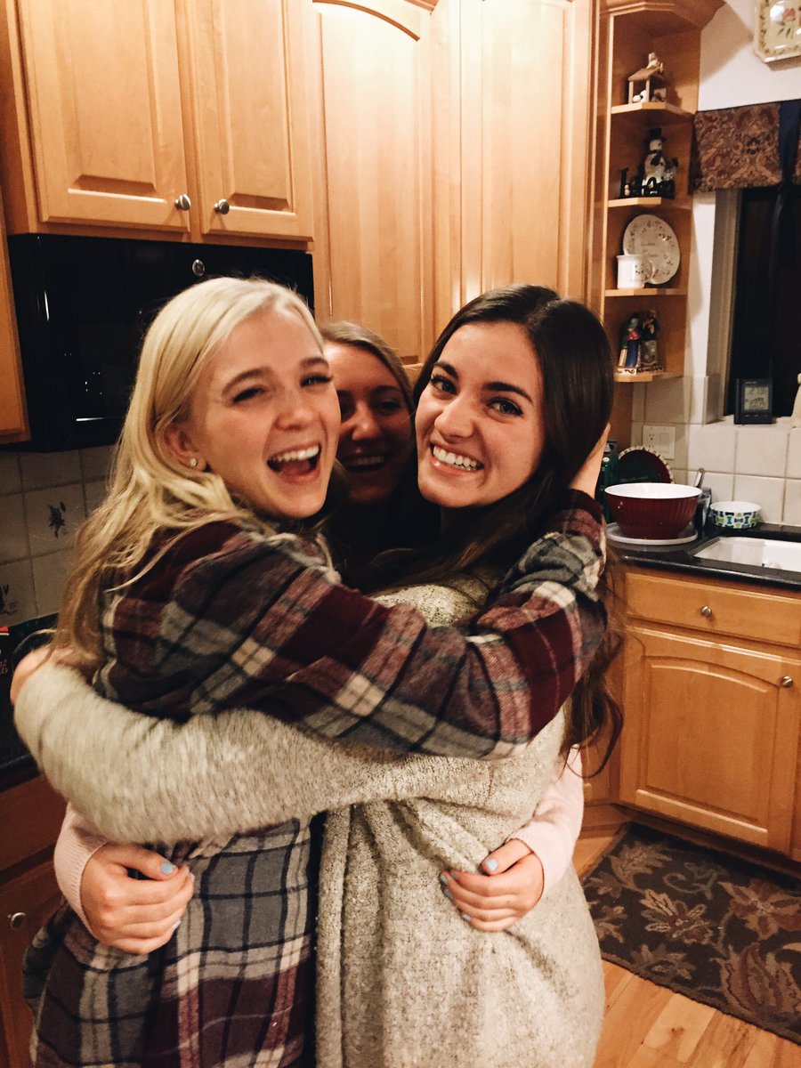 kendallellis25's tweet photo. she's so sweet you might get a toothache! happy 18th birthday bug🐛💕 https://t.co/O4XDwZQB1G