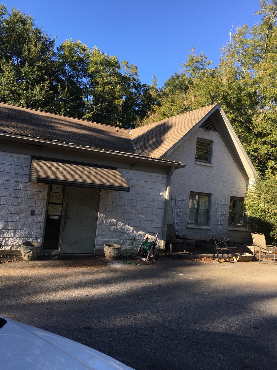 kayeligwildes's tweet photo. Homeless shelter for single mothers trying to get back on their feet! If you ever get the chance to volunteeer here, do it!💖 #EDMGassets https://t.co/N9Z7DNIYBb