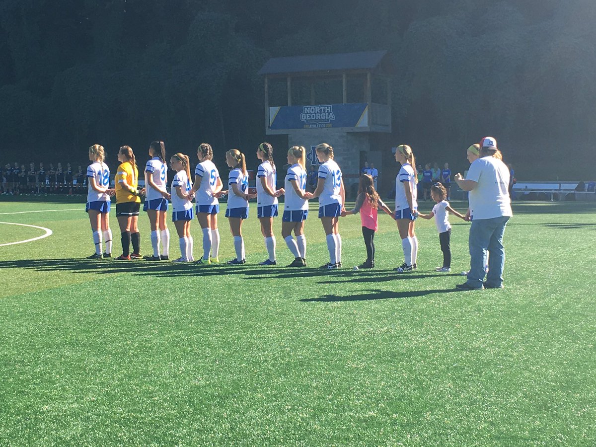 MakeAWishGA's tweet photo. Alexis is having a BLAST with the @UNG_Nighthawks 🎉😁 https://t.co/ZMFodpfkyG
