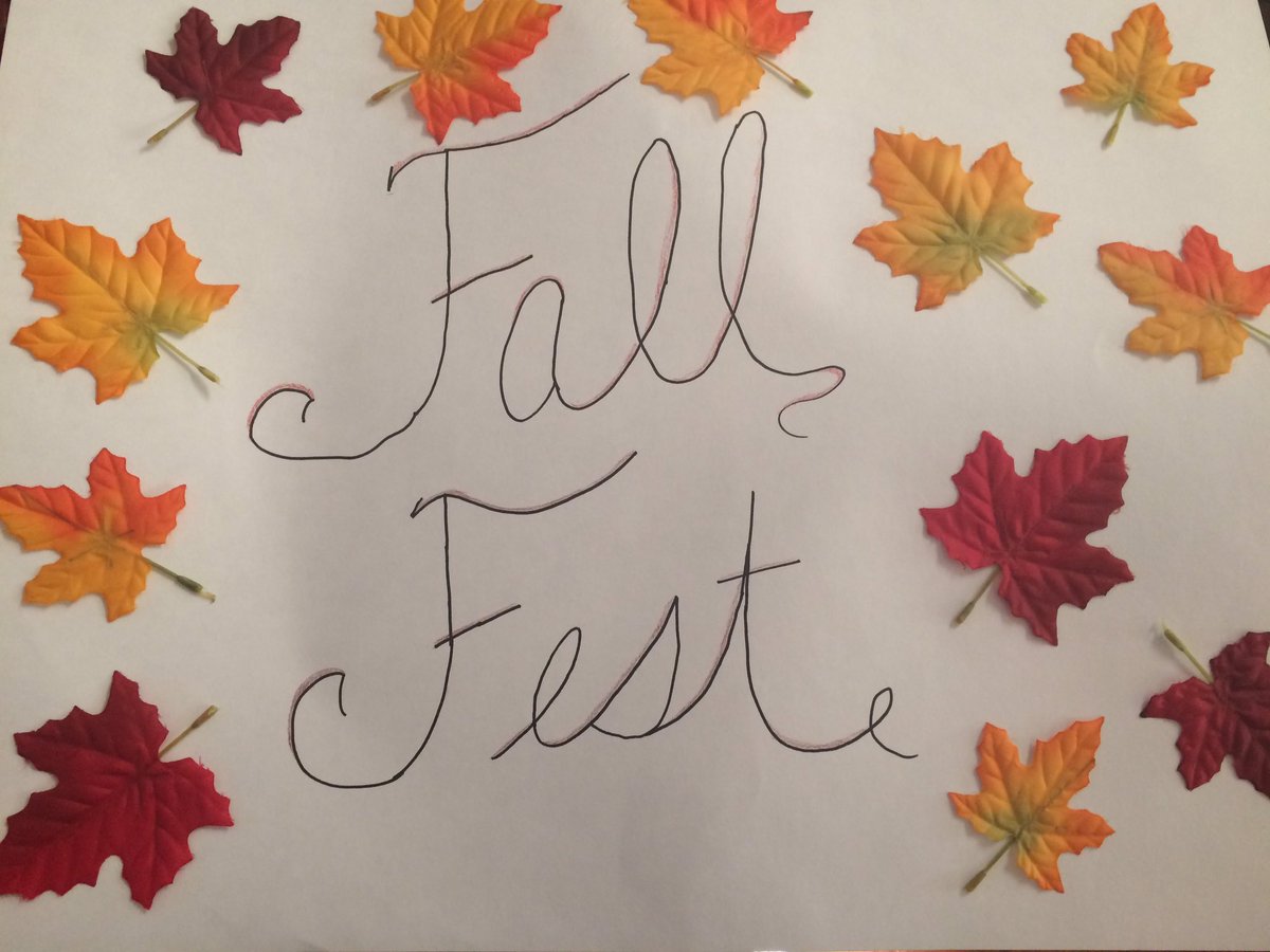cvtri_m's tweet photo. This Friday from 6-9 in the pavilion by the tennis courts 🍂🎃#fallfest2k16 https://t.co/viZfWzWtqZ