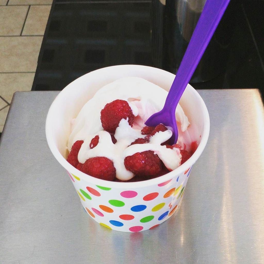 btosalem's tweet photo. Must Love Raspberries #frozenyogurt #salemva #swva https://t.co/in44elHZ79