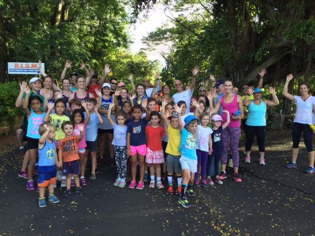 SetiAfoa's tweet photo. Magik FM People's Run last night, Race 1, 55 runners love having families involved. Youngest runner / walker 3yrs #RunPeopleRun #SamoaEvents https://t.co/9C8fbXhGpb