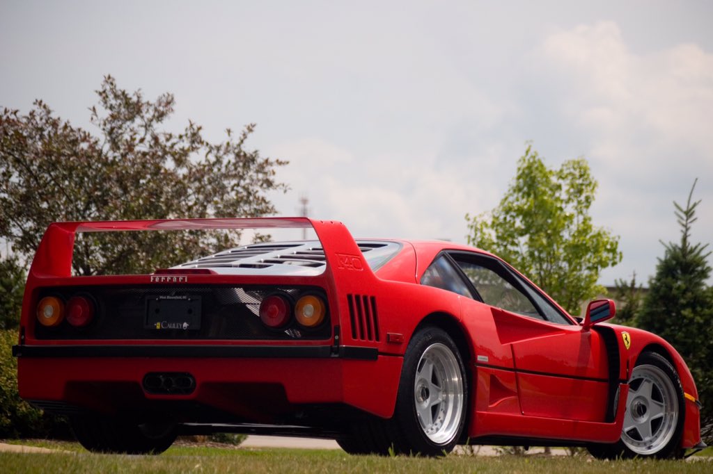 Street_Cars101's tweet photo. Ferrari F40 #Classic https://t.co/aca5WGqbAl