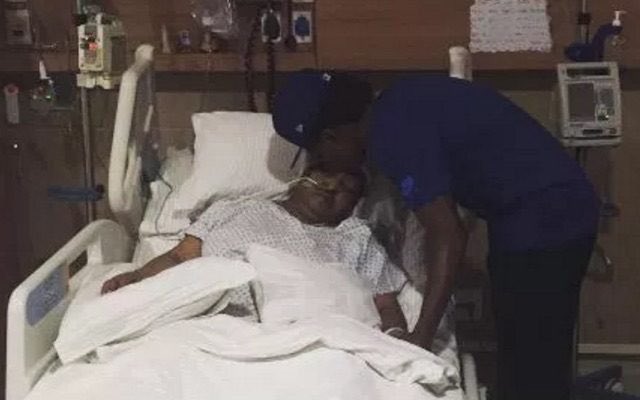 foot11com's tweet photo. Petite pensée à la maman de willian qui est décédé après une longue lutte contre le cancer. 

RIP 🙏🏻

https://t.co/GRDqzOzKIc
