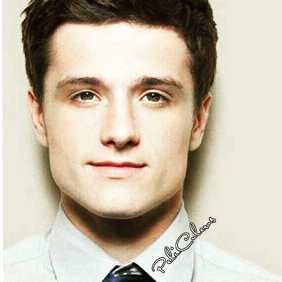 PCuleros's tweet image. Happy birthday #24 to #JoshHutcherson  from PeliCuleros @JoshHutchHG