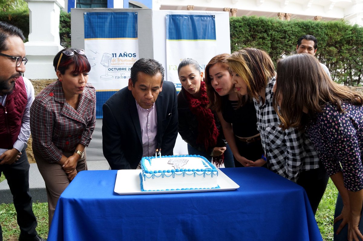 UnivasOaxaca's tweet photo. El rector Hugo López expresó su reconocimiento y agradecimiento a todas las voces inquietas que han hecho posible @radioUNIVAS https://t.co/zYeBD10sha