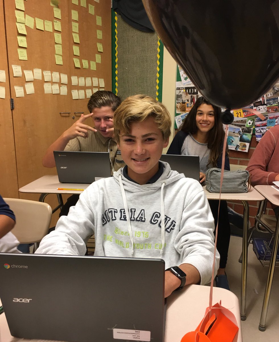 EdisonChargers's tweet photo. ⚡️⚡️Awww...FreshmanPrinceNominee #ethanvb 🎉🎉⚡️⚡️#ProudToBeACharger #homecomingprince https://t.co/bqVorO7md1