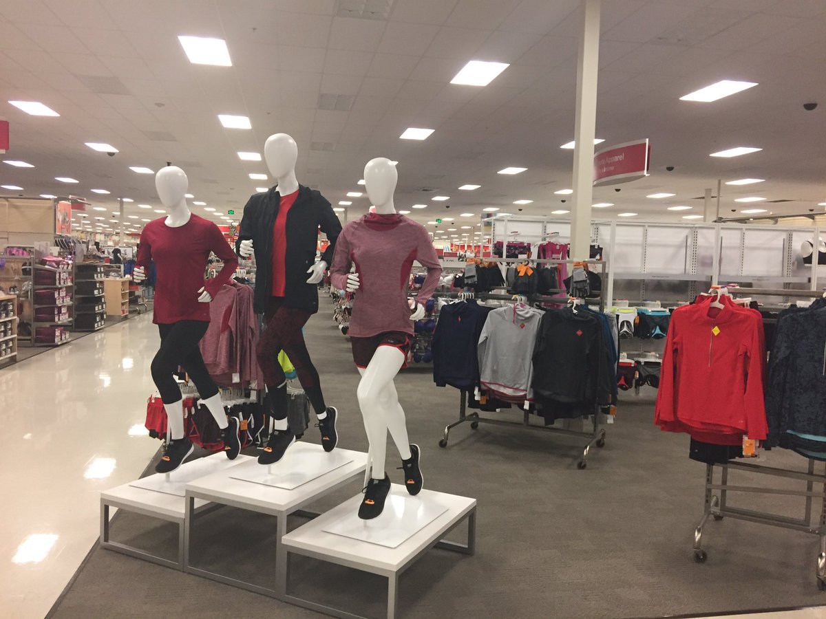 T-2438 Reinvention for C9 a success     <a href="/AidaBustillo1/">Aida Bustillo</a> <a href="/SamanthaVMML/">Samantha Snow</a> <a href="/CMCD2438/">Collin M</a> <a href="/DerinBriggs/">Derin</a> @GentryW