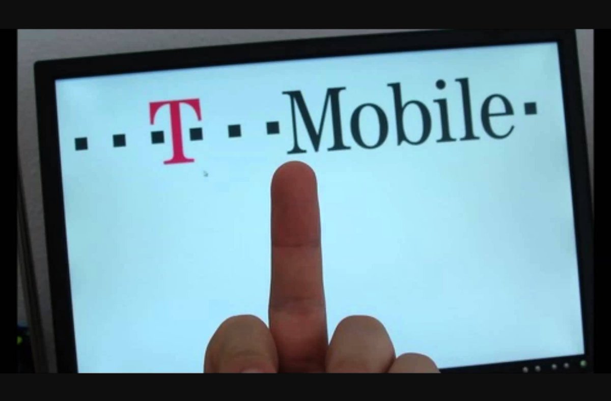 GregTosto's tweet photo. @TMobile @TMobileHelp this what they do. #screwyou #tmobilesucks #nevertmobile #switchcompanys @ABC7Chicago @ConsumerReports @bbb_us https://t.co/Rhqax91jyP