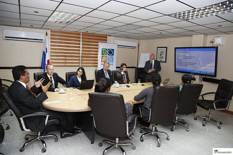 Empresa EnviroNor de Noruega nos presentó sistemas innovadores para el tratamiento del agua.