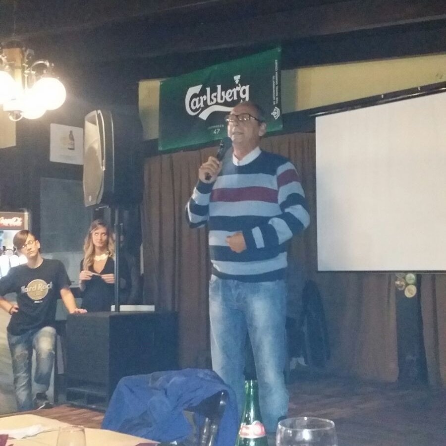 #cafecabaret #comicità #giuliocarfora #risate #comico #risateagogo #cabaret #cabarettisti