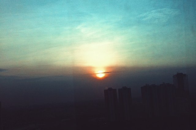 curiocity_id's tweet photo. Good Morning Jakarta. Good day. #digitalindonesiapintar #curiocity_id https://t.co/fkfSNm5fz6