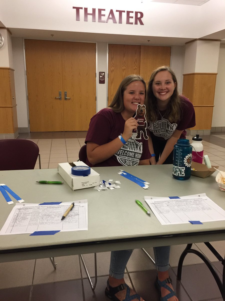 BearsFamilies's tweet image. It's Maroon &amp;amp; White night at the @MSU_PSU! @MOStateHC2016 @MOStateTC @MSUs_ABC @ThetaChiMSU @rachelbee12 #BearsHomecoming