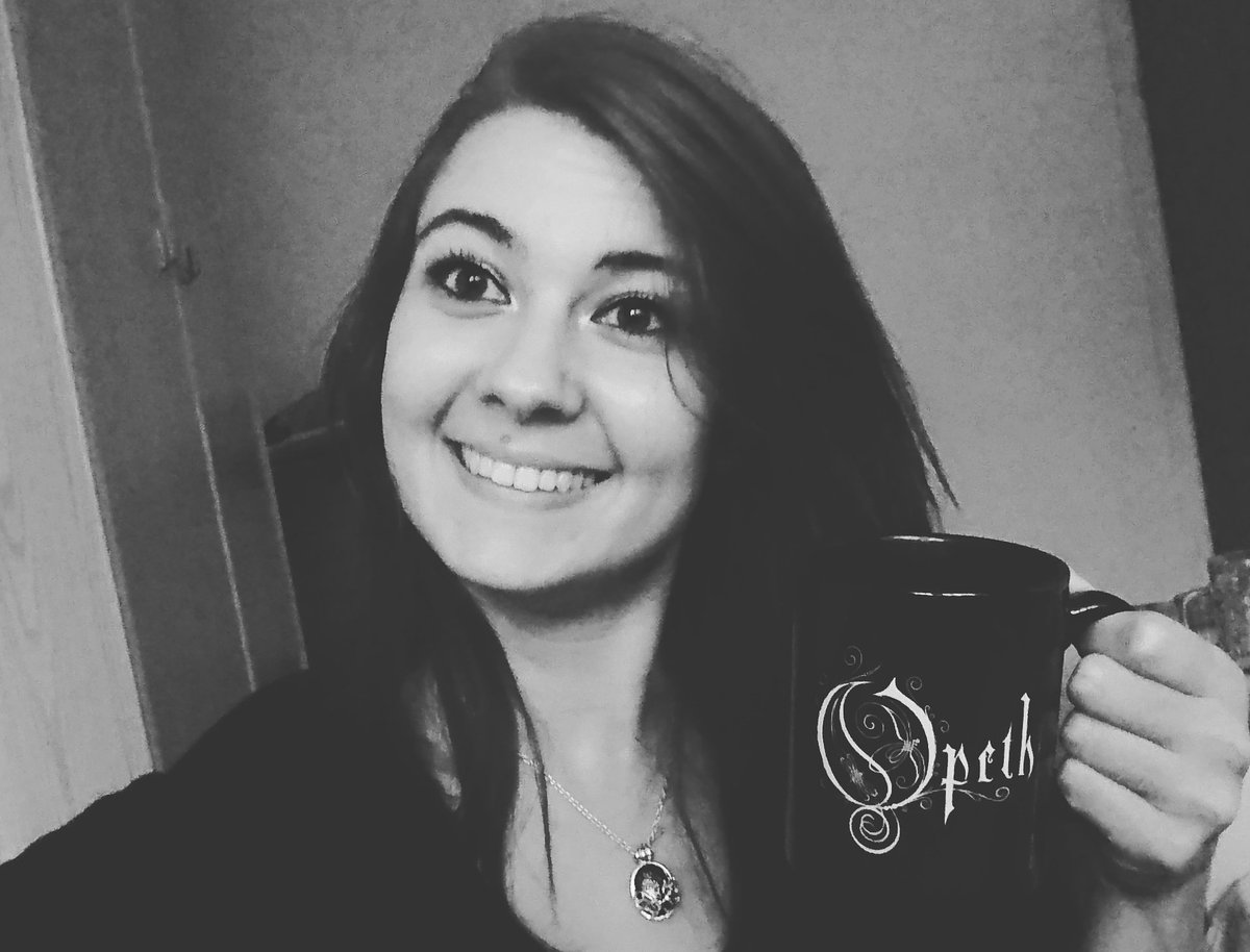 How to make a Morrena vocalist happy! 
#fanart #happy #happyshopping #cups