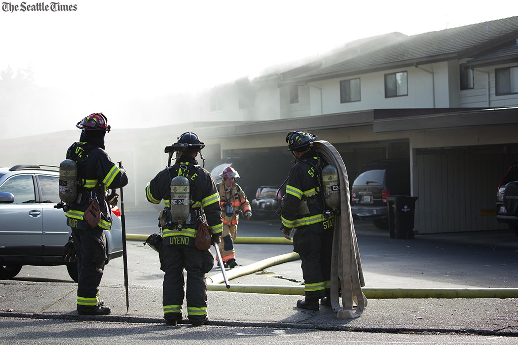 Fire damages condos in Shoreline's Richmond Beach neighborhood (@deanrutz) More info: st.news/2d8nbHN