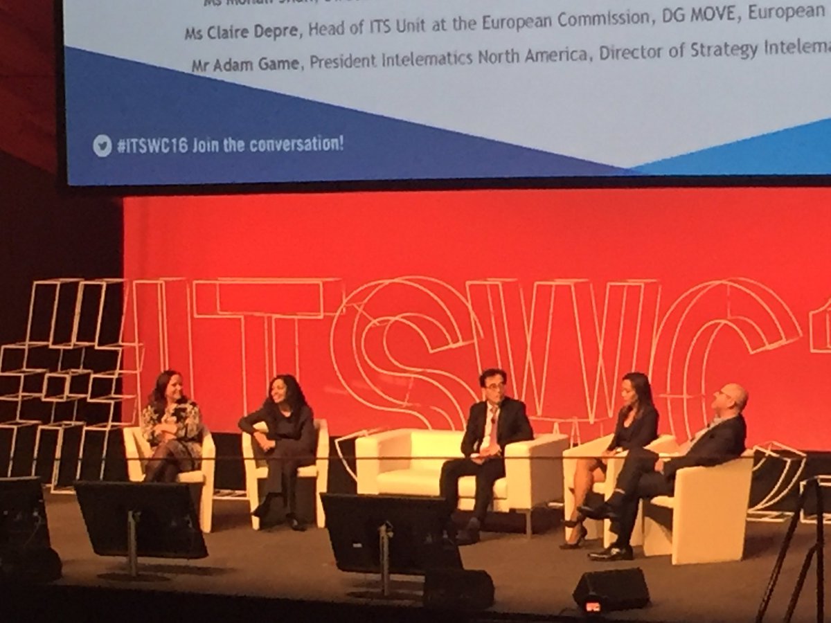 reiwibble's tweet photo. Big Data panel discussion. Who has the best data? How should we collect and secure it? #anonymity #unhackable #ITSWC16 https://t.co/A0q1JhEigr