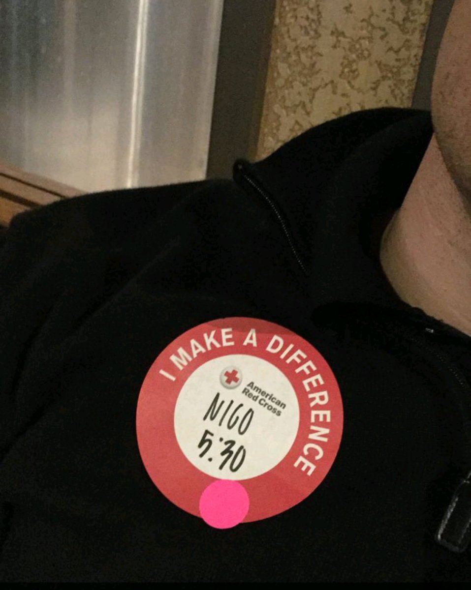 NicoYantko's tweet photo. Just finished donating blood for the @MUBloodDrive. A lot of donors out at the Hearnes Center tonight! #MIZ #RedCross #PintsOnPints https://t.co/H9d2dmwLe5