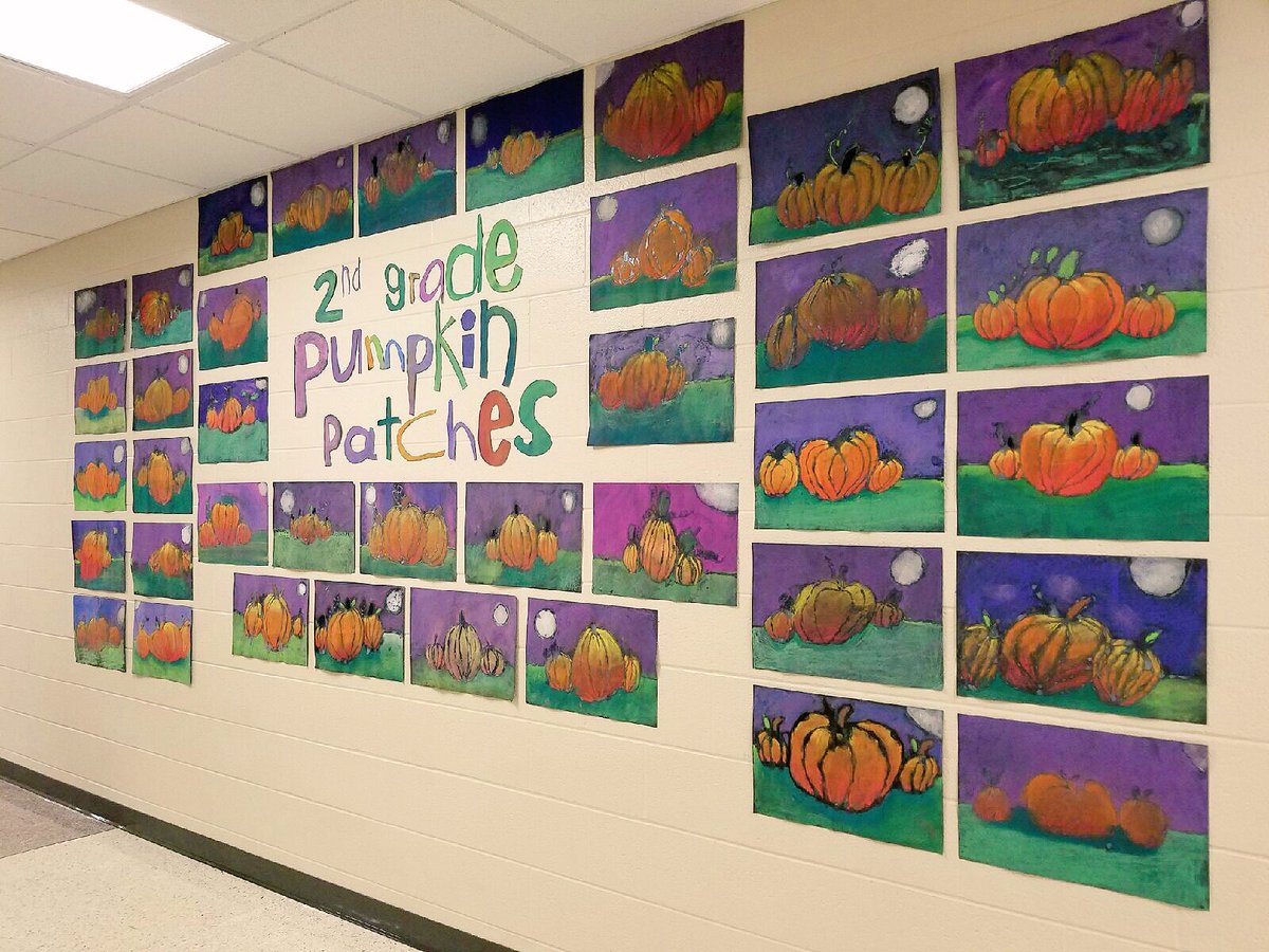 msmoore_art's tweet photo. #PickElem #halldisplay #2ndgrade #secondarycolors #harvestmoon #pumpkinpatch
#createmooreart https://t.co/FzOoe1P8D6