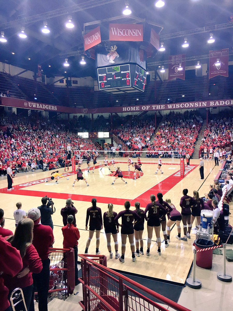 24MuMuPi's tweet image. MuMuPi ready to halp women's volleyball #BeatMinnesota !