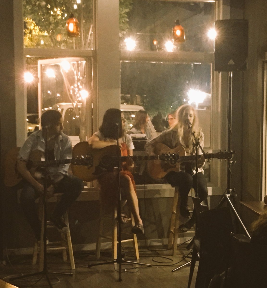 TerrapinBeerTN's tweet photo. Havin' a great time listening to some talented songwriters at Music in the Meet Room @slocosammies! #SongwriterNight https://t.co/U8Chv2Vjqj