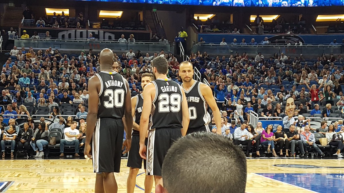 JulianMozo's tweet photo. #NBA HISTORIA PURA: tres argentinos en cancha, en un mismo equipo, por primera vez. Foto vía @JMcDonald_SAEN https://t.co/RjkYLyFQL7