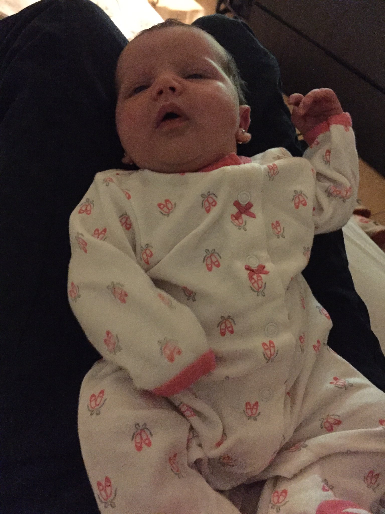 Bebes feos recien nacidos sale