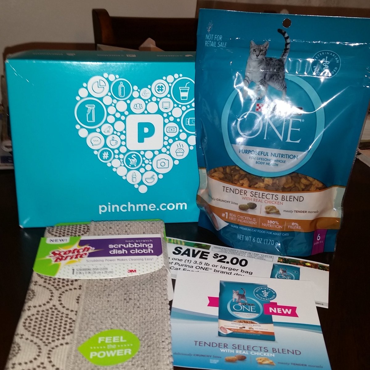 I got #freesamples today! 📫 #pinchermoments #freebies #purinaone #scotchbrite #pinchme #happypincher #coupons #igotitfree #pinchmebox