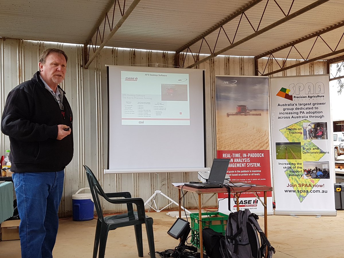 SPAA_Inc's tweet photo. It only takes 1 letter displayed diff 2 think u r in a diff paddock! @CaseIHAus @LLSWestern #SPAA tip: #ConsistentPdkNames on #YieldMonitors https://t.co/zd8Ui1aapE