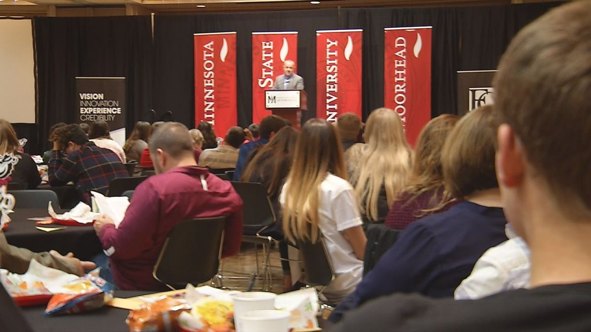 KVRRSports's tweet photo. Twins President Dave St. Peter Visits MSUM | KVRR Sports https://t.co/SKWT20PuRU @TwinsPrez @MSUMoorhead @MSUM_SportsComm https://t.co/cerFu9CMHm