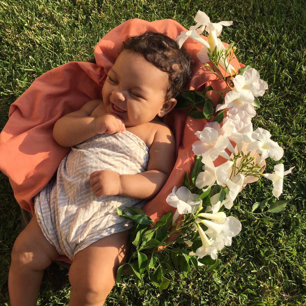 sabs0ul's tweet photo. u make me smile, ayla reign https://t.co/LyMrMtbzPG