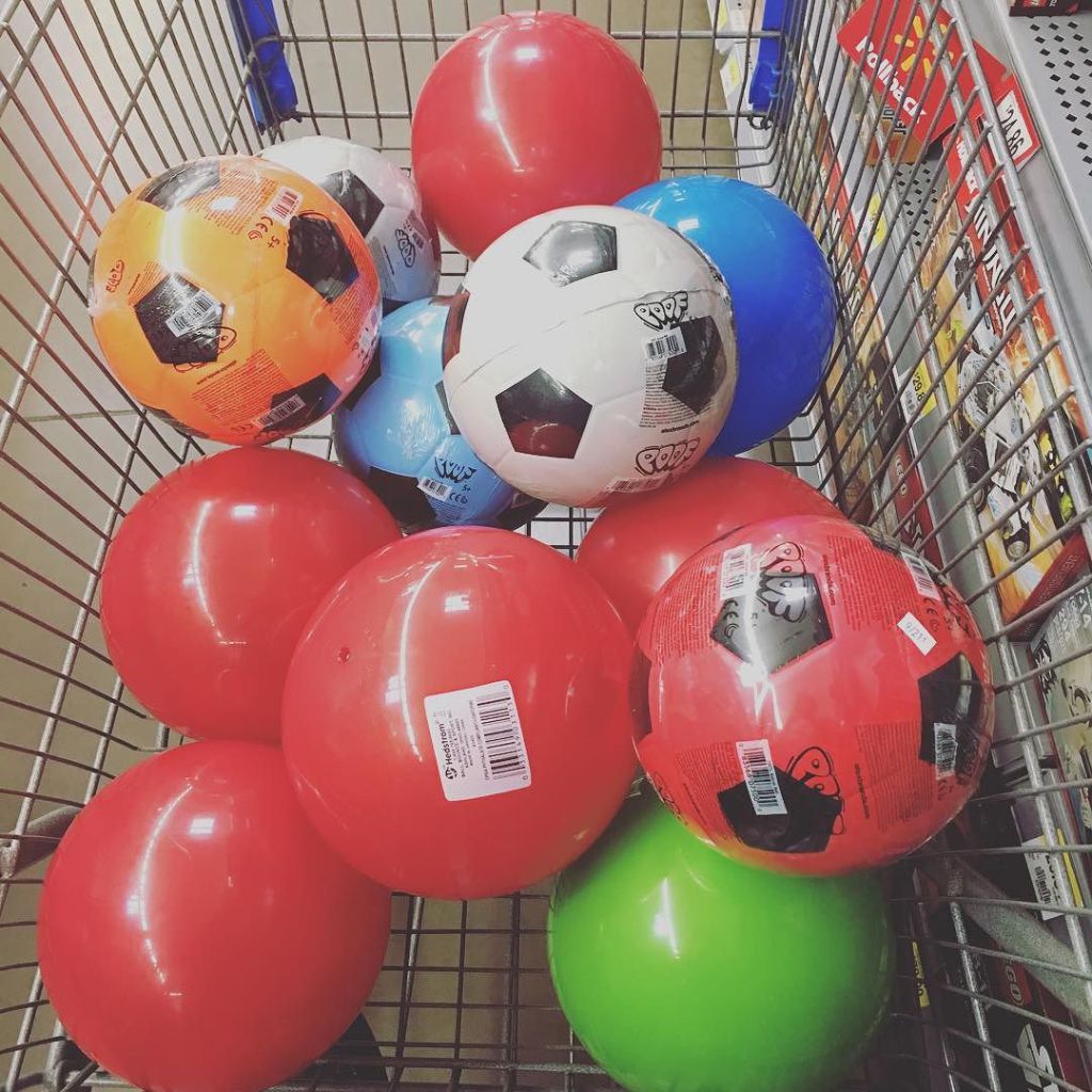 GraceSTUMIN's tweet photo. Why are we buying all of these balls?? See you at youth group tonight to find out!… https://t.co/FYvqcW8eRQ https://t.co/NZFQWJRZcf